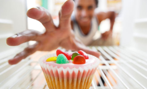 Hogyan képezzük az agyat az édesség utáni vágyakozás elleni küzdelemre?